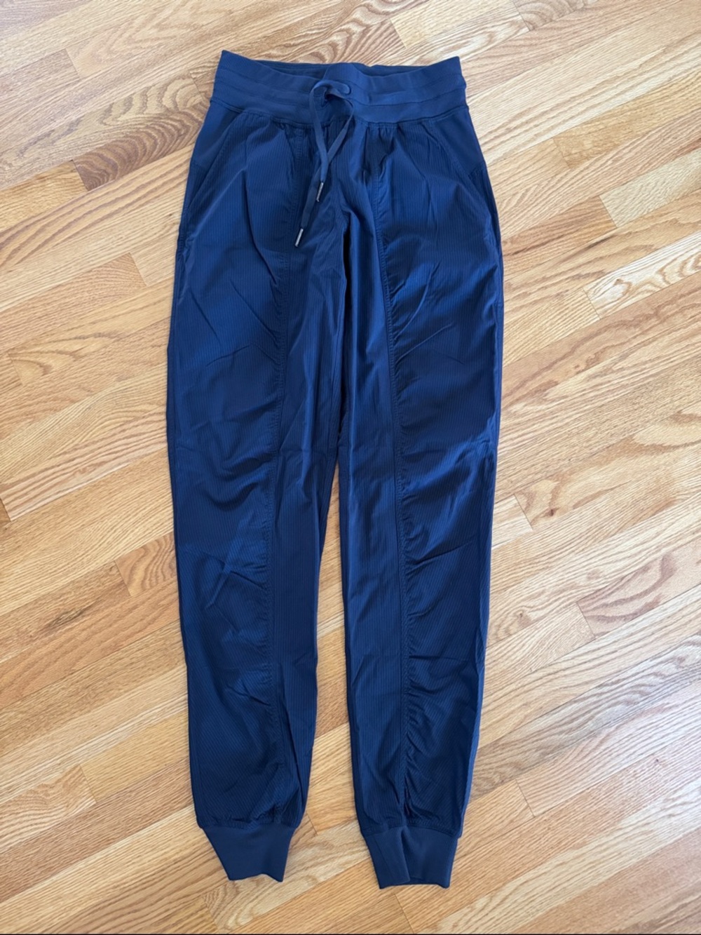 NWT Lululemon Mid Rise Dance Studio Joggers *Tall* - Picture 3 of 3